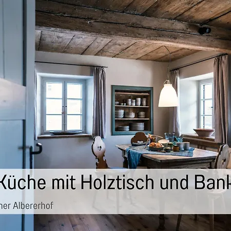 Historischer Albererhof * Ubersee